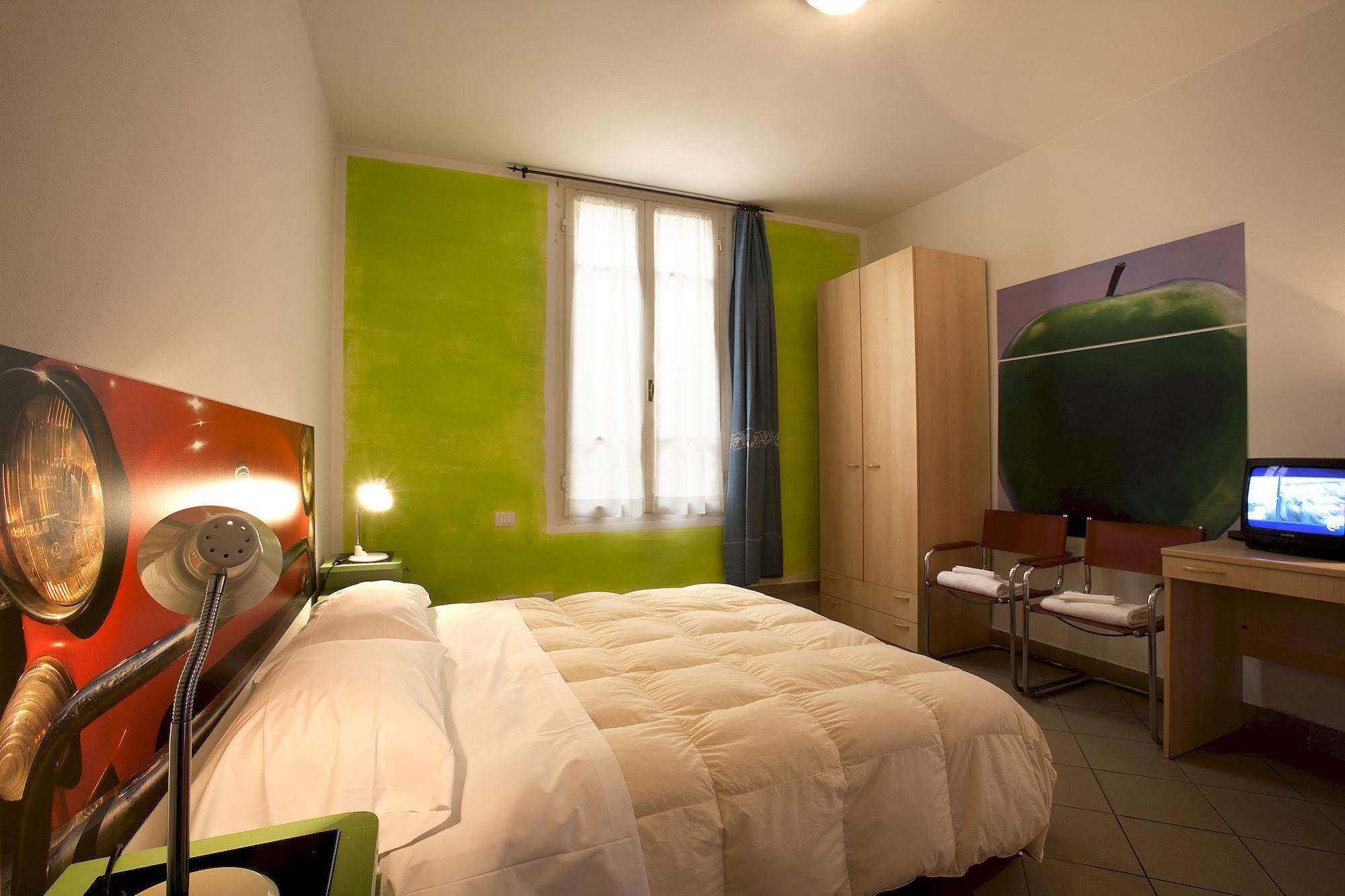 B&B Le Lupe Siena Bagian luar foto